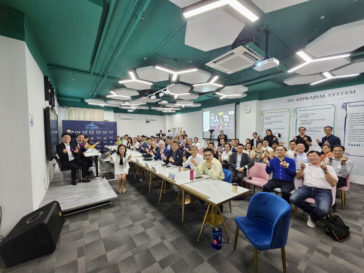 kolpreap's tweet photo. Brief talk to enterprises and investors in Singapore during my recent private trip there. In November we expect to welcome around 200 investors coming from several countries in the region who will come to explore business and investment opportunities in Cambodia. https://t.co/N2lgpfwUnv