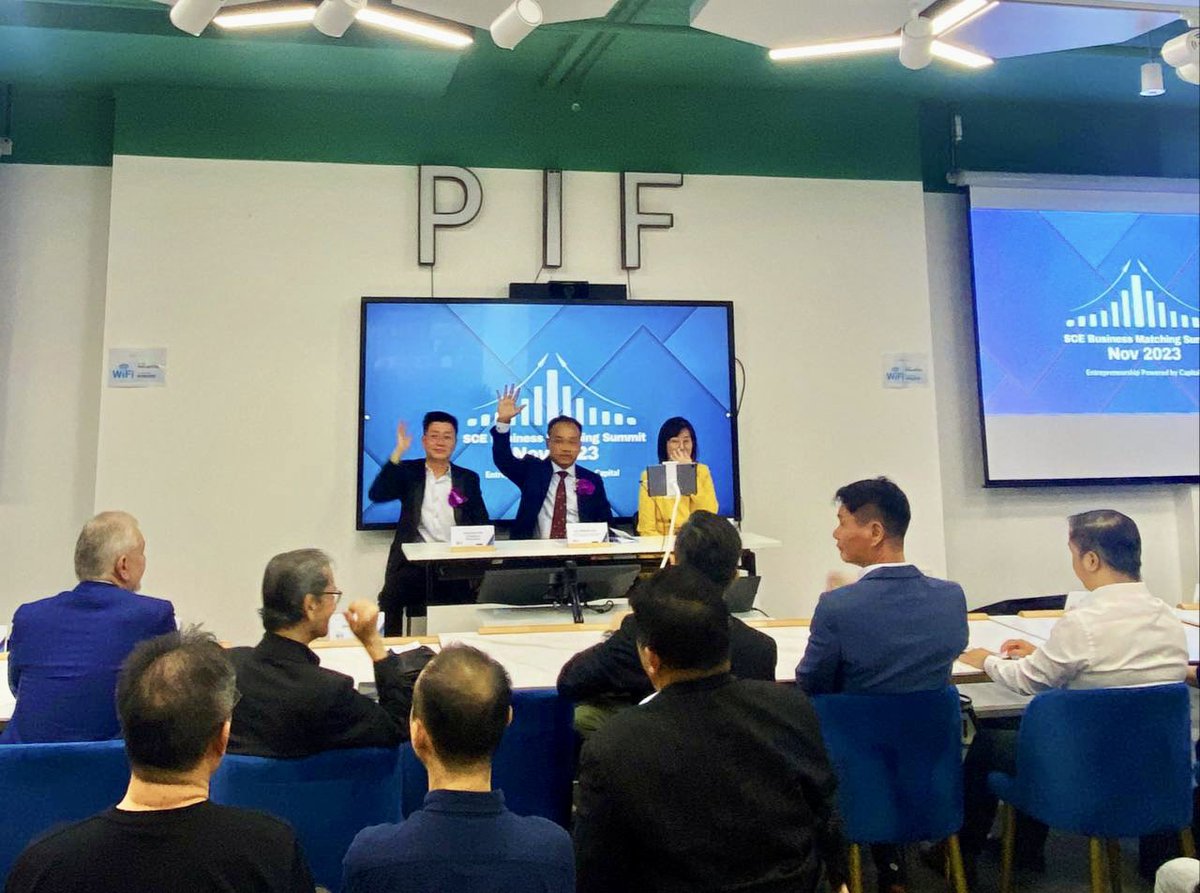 kolpreap's tweet photo. Brief talk to enterprises and investors in Singapore during my recent private trip there. In November we expect to welcome around 200 investors coming from several countries in the region who will come to explore business and investment opportunities in Cambodia. https://t.co/N2lgpfwUnv