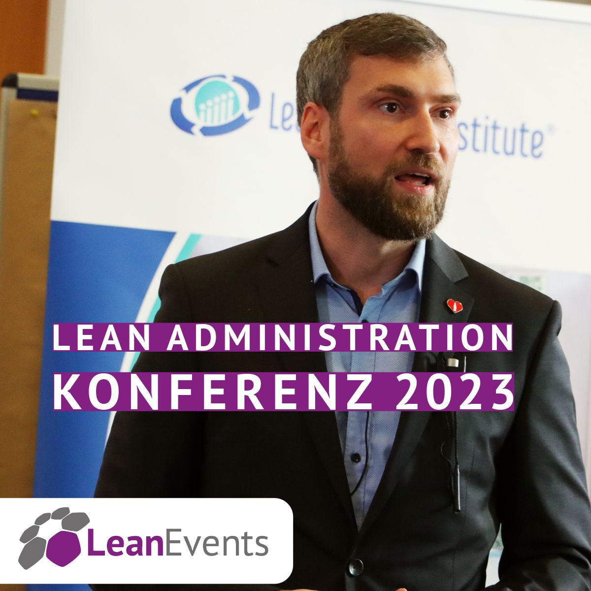 LeanKnowledge's tweet photo. Der erste Vortrag kommt von Karsten Jelinek: Mit "Work Smarter, Not Harder" stellt er dar, wie Prozess Ninjas dabei helfen, den Lean-Gedanken im Bereich People & Culture zu etablieren.
#LeanAdministrationKonferenz #LeanBase #LeanAdministration #LeanEvents https://t.co/HSEMffnpvp