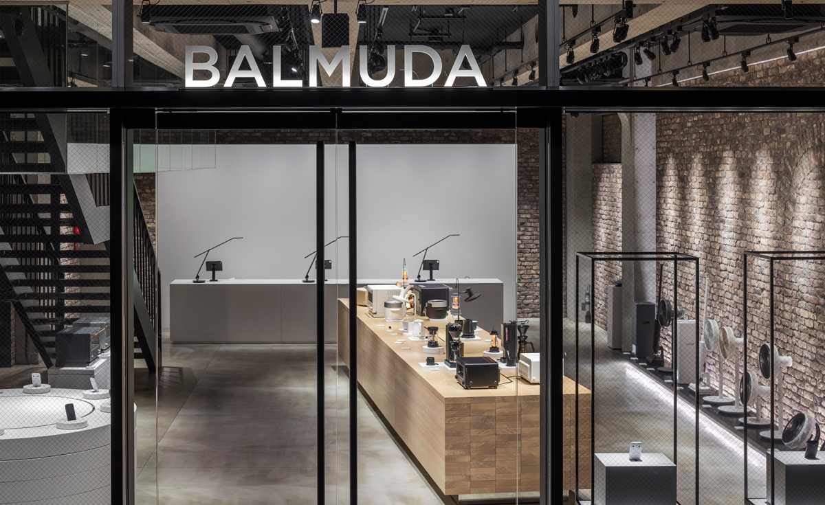 Nikken_Global's tweet photo. Redefining the Buying Experience: BALMUDA The Store Aoyama
The minimalist two-story store embodies the company’s #vision and "Museum+Lounge" #concept.
Learn more: https://t.co/vOP97SocHz

Photo: Kenji MASUNAGA
#ExperienceIntegrated #NikkenSpaceDesign #InteriorDesign #Design https://t.co/C3CRjkCc6B