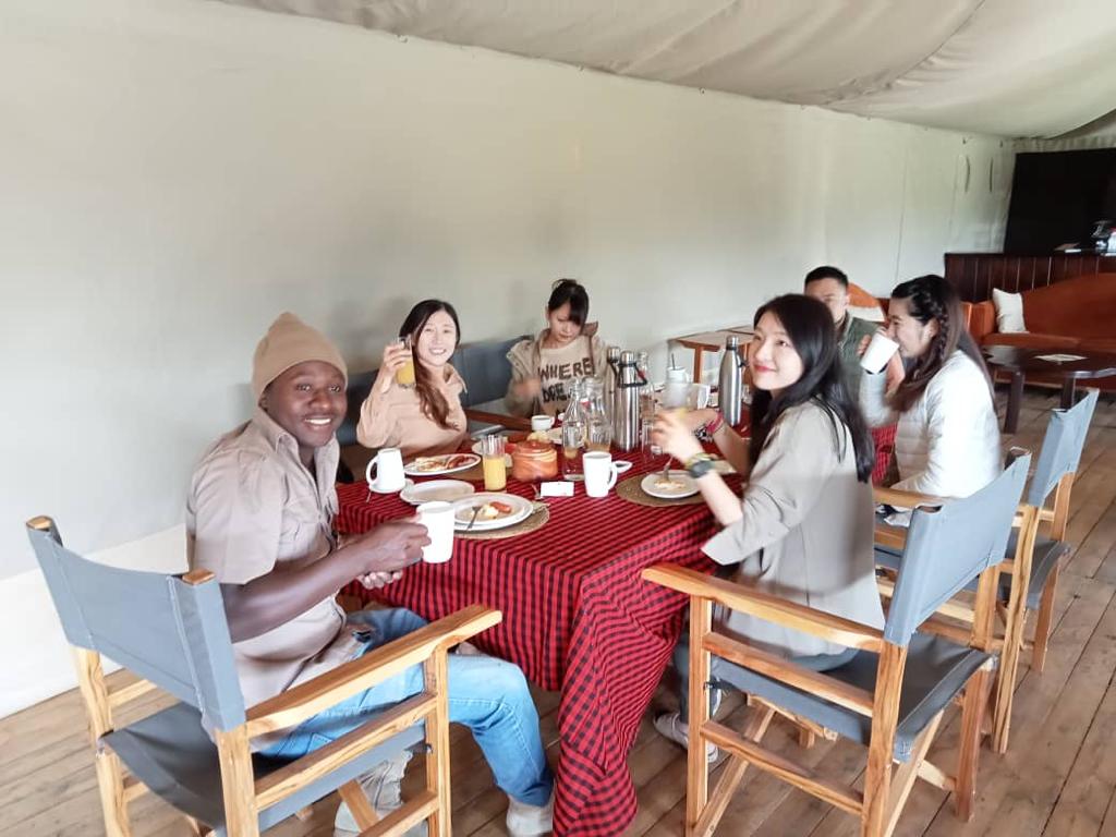 Golden Safari Camps tweet media