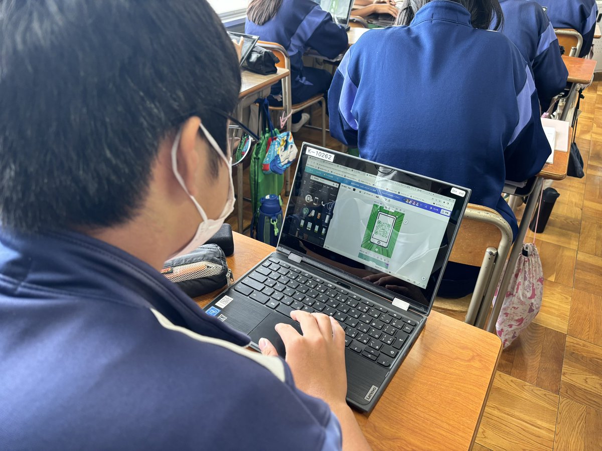 SMILE_TECH_'s tweet photo. 現在久喜市の中学校にて、Canvaを使用したデジタルデザインの出張授業を行なっております✨🎨
美術の授業の一環として、ここでもICT教育が取り入れられてきております💪
#SMILETECH
#スマイルテック
#久喜市
#デザイン
#Canva https://t.co/1QmJYhkoP6