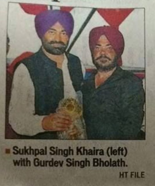 DocRGM's tweet photo. Drug Smuggler Gurdev Singh was caught with 2Kg Heroin, while he was hiding under the Protection of Khaira.

Khaira called Gurdev Singh 65 times &amp; Rs 6.5 Crores was transferred to Khaira over 10 days before he was caught. Gurdev was convicted &amp; is serving 20 years in Prison. https://t.co/zhet52Foxg