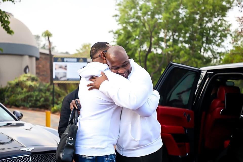 koinoniaeni's tweet photo. South Africa 🇿🇦 Apostle Joshua Selman is here! 

He was welcomed by the Senior Pastor of House of Treasures Ministries; Apostle Felix Okoh.

See you all by 11am (WAT) at House of Treasures Auditorium, 14 Impala Road, Rispark, Johannesburg, South Africa 🇿🇦 . 

Streaming details will be made available. We love and celebrate you.

#ApostleJoshuaSelman
#KoinoniaGlobal