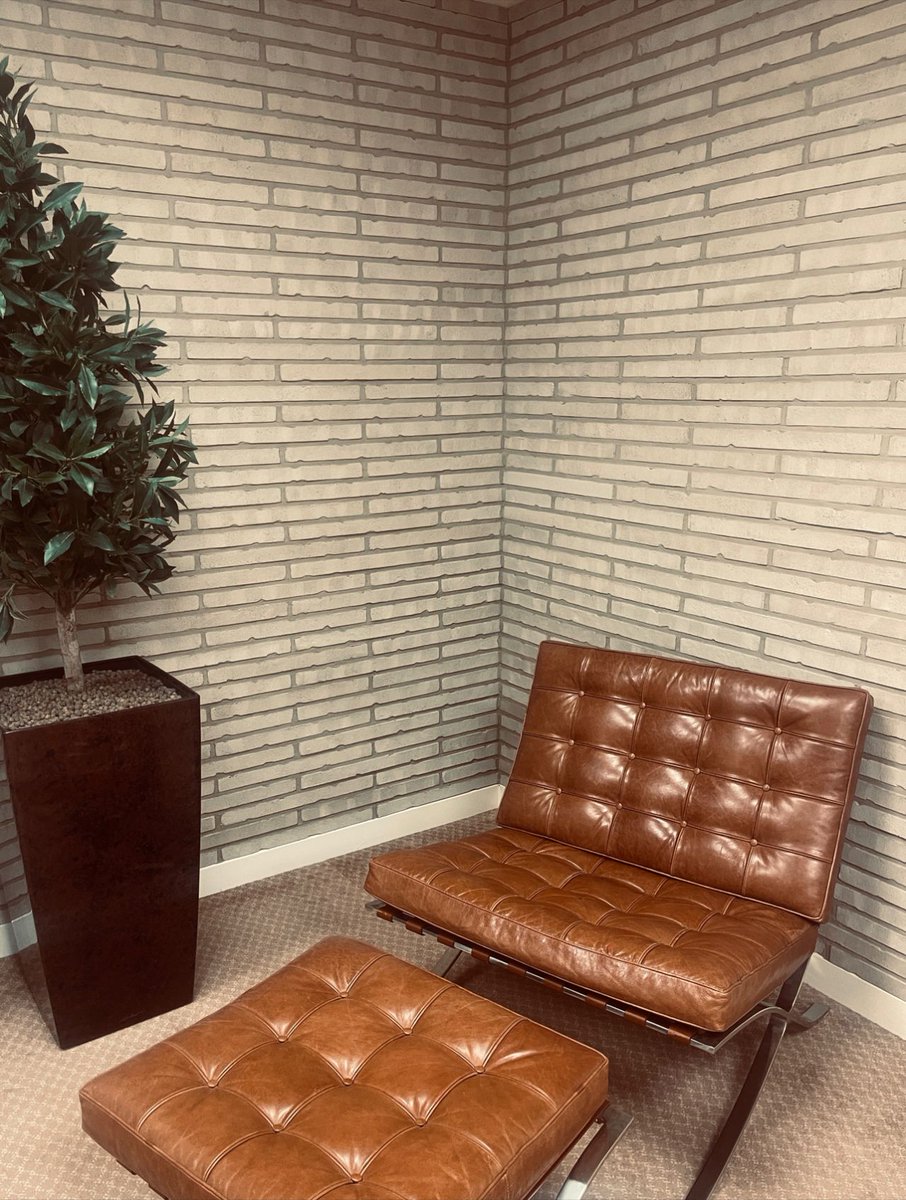Monolith_Build's tweet photo. Working on our new Linear brickslips.

Not only lightweight, A1 fire rated, carbon neutral and GORGEOUS, they are also very affordable.

Suitable for both internal and external applications, any finish can be achieved
#linear #roman #A1 #carbonneutral #beautiful #interiordesign https://t.co/YEVwNZ0g93