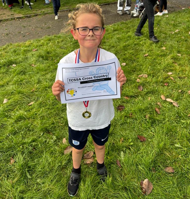 Congratulations to Natasha in Year 5 who won the Year 5&6 (Girls) Tameside Catholic School’s Cross Country Race. Well done to all those who took part.