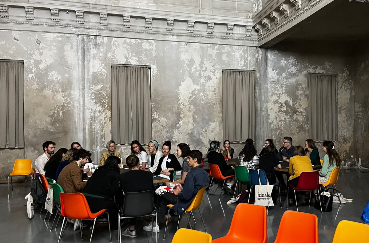 Im Changemakers Lab bei <a href="/BernhardCsengel/">Bernhard Csengel</a> tauschen sich die Teilnehmer*innen in der Barcamp-Methode aus, bringen Themen &amp; Herausforderungen ein und inspirieren sich gegenseitig. #ideale23