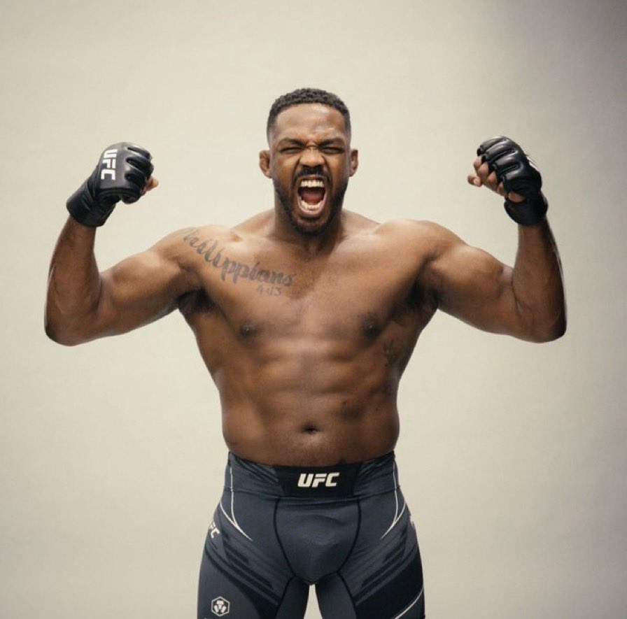 WonderbreadMMA's tweet image. Fun Fact: Jon Jones has been arrested more times than Khabib Nurmagomedov defended his Lightweight title 💀

You tell me who the GOAT is? 🐐🔥