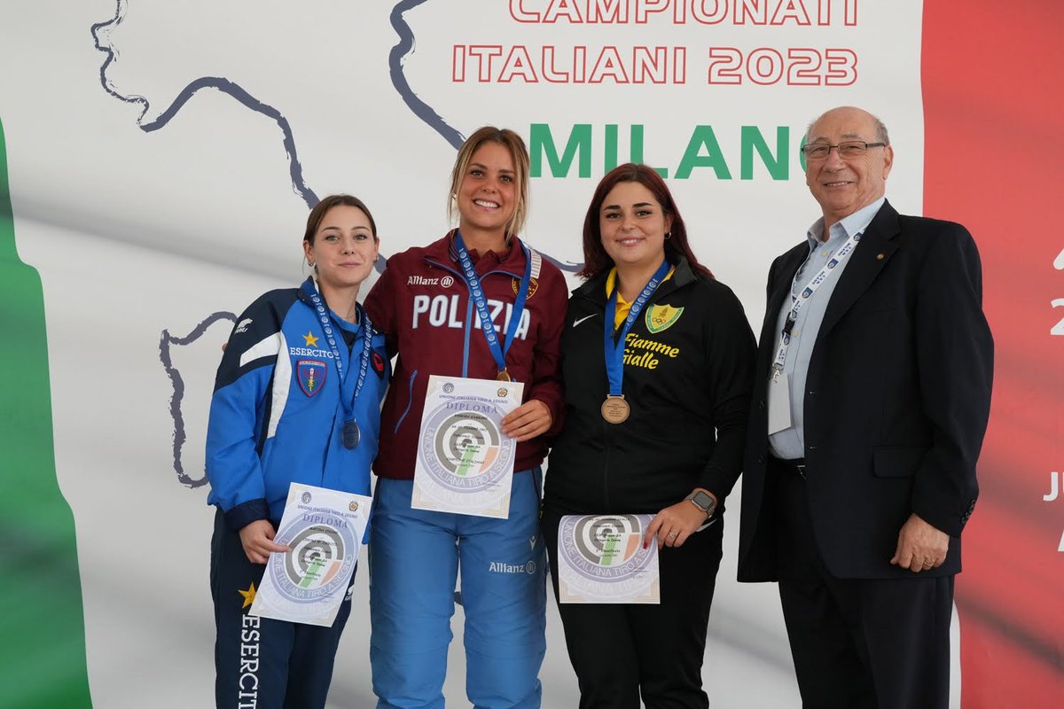 uits_sport's tweet photo. 🇮🇹📸 Gli scatti del secondo giorno dei Campionati Italiani di Tiro a Segno 2023, con le vittorie di Tesconi nella pistola ad aria compressa, di Varricchio nella pistola sportiva, di Gambaro nella carabina tre posizioni, e i successi juniores di Mastrovalerio e Magnani https://t.co/TCgRCbzBxD