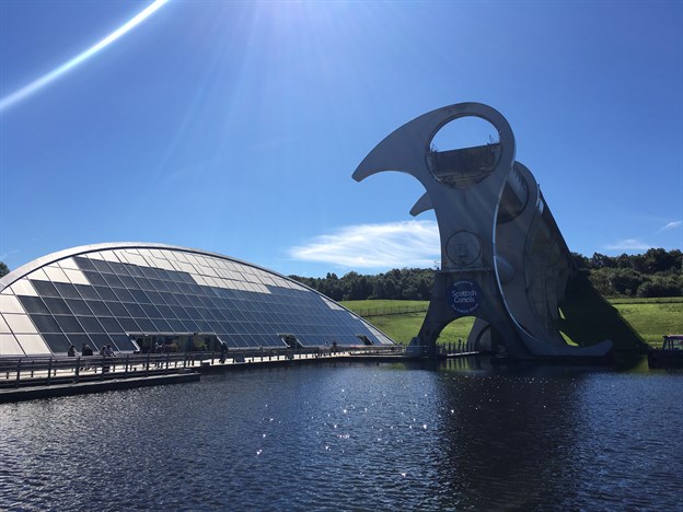 scottishcanals's tweet photo. At Scottish Canals, we are committed to reducing our dependence on fossil fuel energy.
We have installed solar panels & heat pumps at #TheFalkirkWheel & other canal buildings to reduce our dependence on fossil fuels and lower carbon emissions.๐ณ๐ #ClimateWeek #CanalsDoNetZero https://t.co/zkrD7EE5To