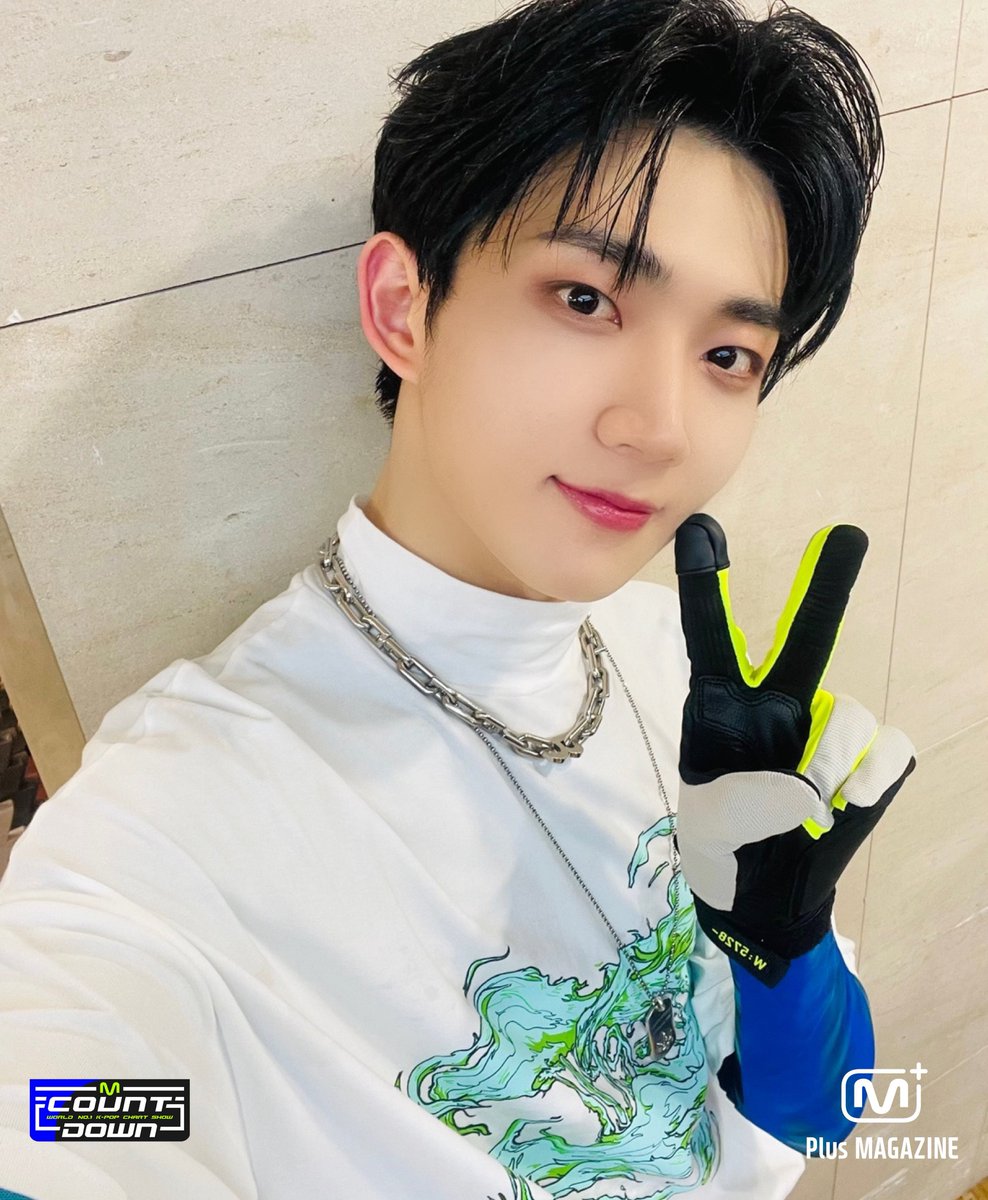 mysi1ver1ining's tweet photo. 230927 엠넷플러스 MCD MAGAZINE

[템페스트/현장셀카] 화려한 퍼포먼스와 팀워크로 가요계 접수를 예고하다, ＜폭풍 속으로＞ | M COUNTDOWN 인터뷰
🔗 https://t.co/uy7Je2qcMc

#형섭 #템페스트 #Plus_magazine https://t.co/x1vg6lAdrZ
