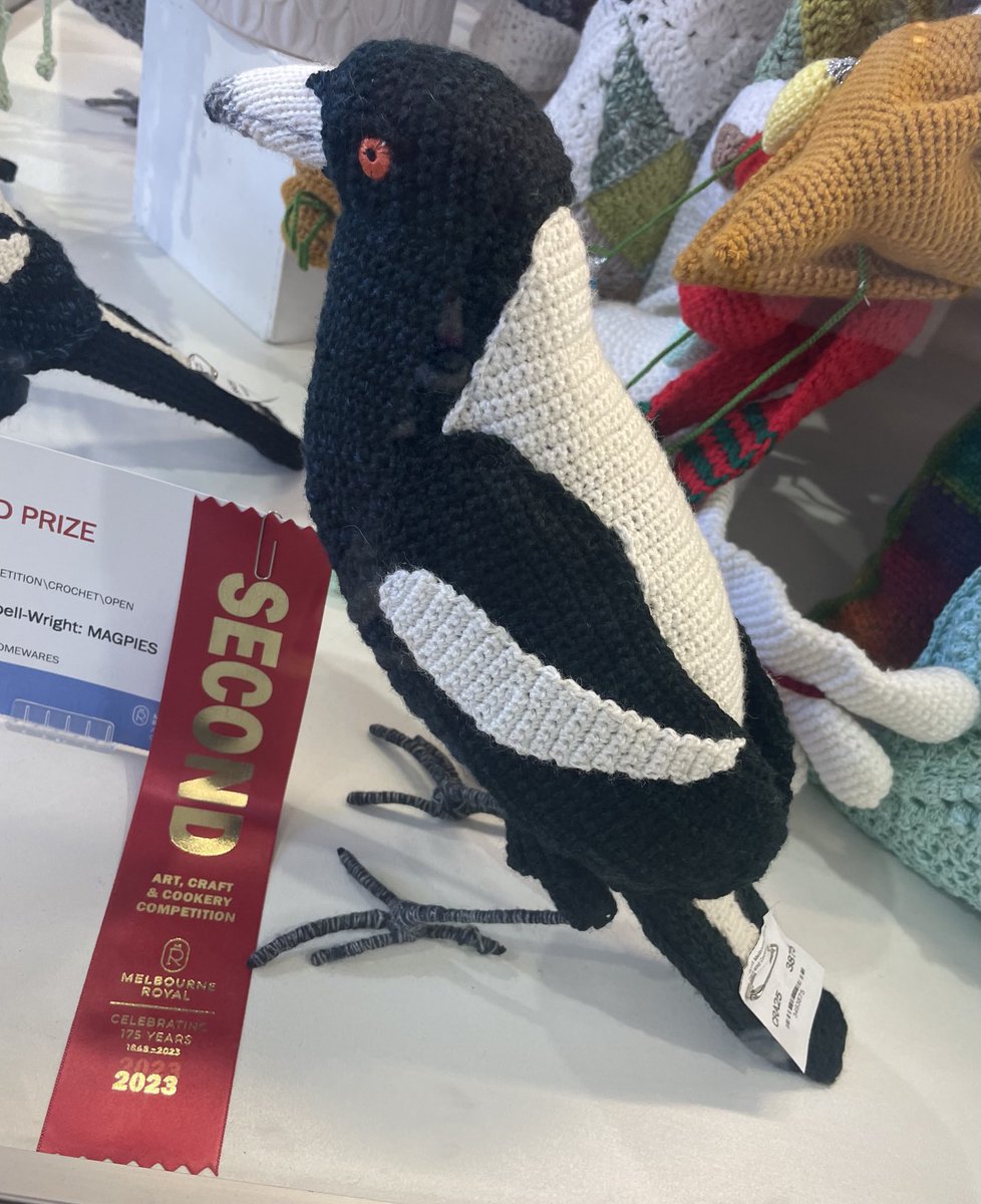 Dear Collingwood fans,

Saw this at the ⁦<a href="/MelbourneRoyal_/">Melbourne Royal</a>⁩ today and took it to be an omen.

Thought you’d appreciate the heads up.

No thanks necessary - you’re very welcome.