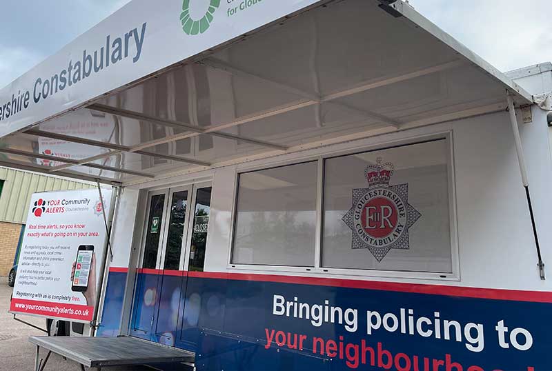 Our #CommunityEngagementVehicle and the team will be outside Wyedean School in Beachley Road, #Sedbury today from 13:00 until 13:00.
Come and speak to us about issues in your area and  get some crime prevention advice.

#CommunityRelations  #CrimePrevention