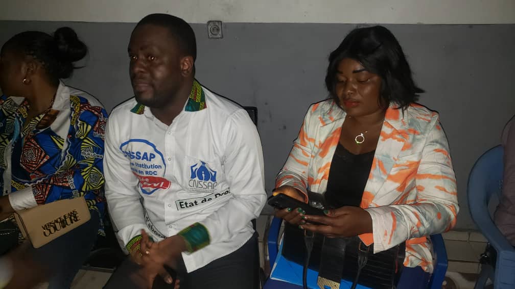 johnseke245328's tweet photo. 🚨Descente ce dimanche à Mombele de Muana-Bute du Chef de l'État, le SG @AugustinKabuyaT : Le #Top_manager DG de la @Cnssap_RDC et haut cadre du Parti, @Junior_Mata1 s'affiche en première ligne de front pr mobiliser et accueillir avec pompe le 001 de l'UDPS. #AK !!!#Tshingoma.✌️ https://t.co/Nd64ZVnAeI