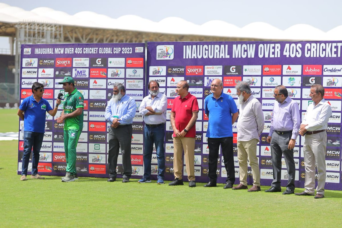 Pakistan secures a commanding victory over UAE by 8 wickets! 🇵🇰🏏 Abdul Qadir shines as the 'Man of the Match,' taking 4 pivotal wickets.

#pakvsuae #mcwglobalcup #over40s