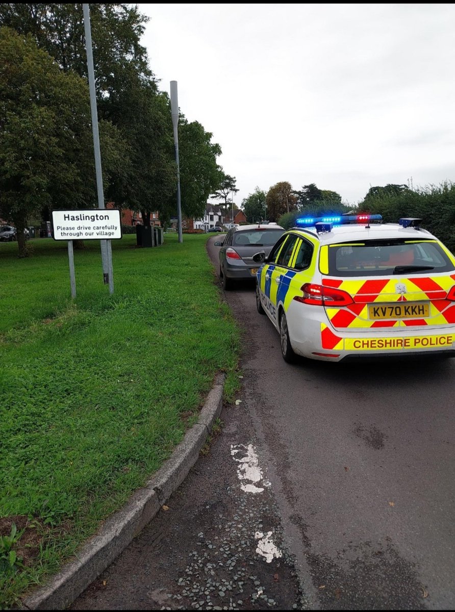 Crewe Beat Officers and Crewe Special Constabulary are out proactively stopping vehicles today in relation to Operation Yellow Stopped focusing on Fatal 5 offences; keeping our roads safe
This vehicle was seen in Haslington with no insurance and no MOT and subsequently seized.