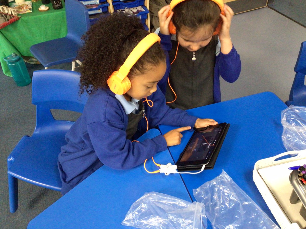 ssppyeadoncps's tweet photo. What an amazing start in Year 2 this morning with #JuniorJam. The children are buzzing with excitement learning about different types of music through their computing lesson. They have impressed us with how much knowledge they have remembered. https://t.co/mAxpaNKuKo