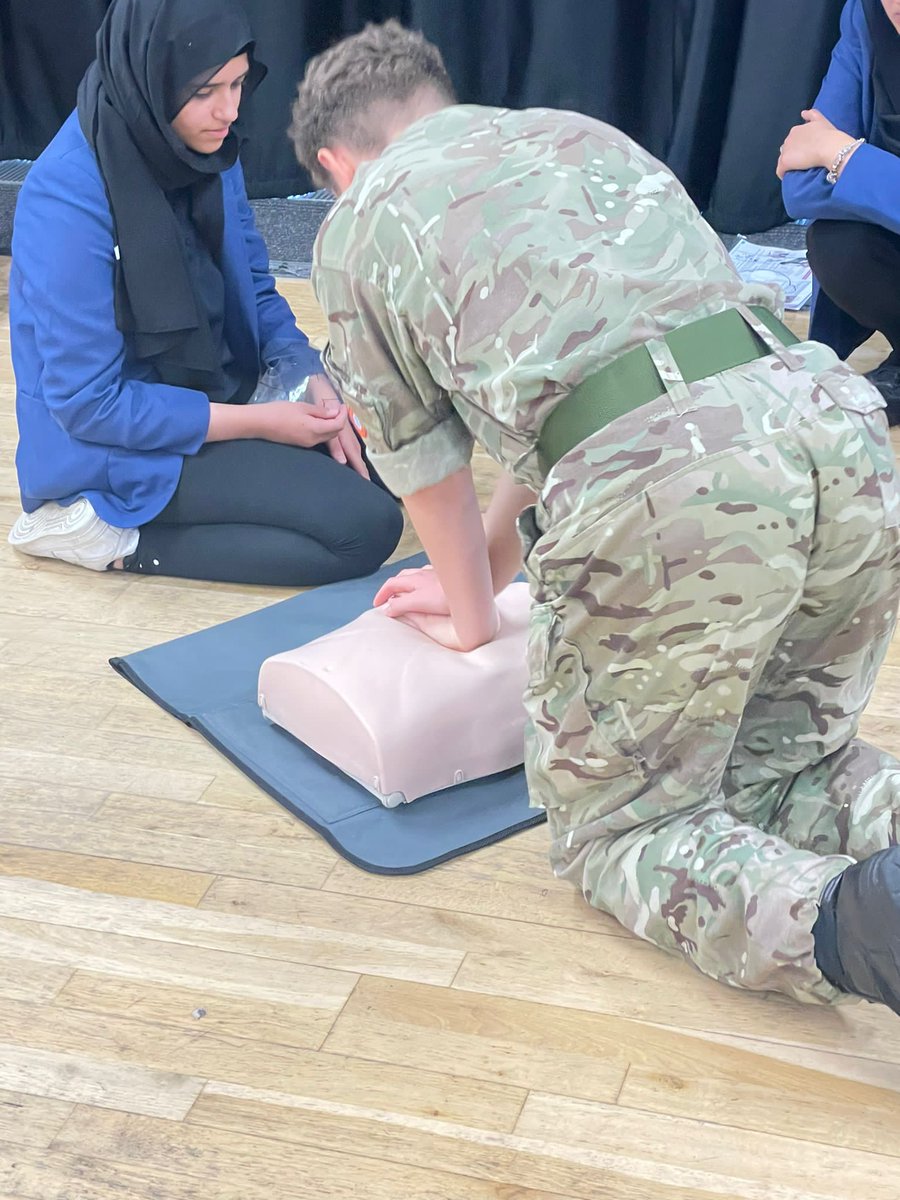 HighfieldLA's tweet photo. This week year 11 pupils are learning basic first aid and CPR as part of our PSHE curriculum. Many thanks to Trevor who made this important training possible. #Enrichment #StarCitizens #BeEngaged #LeadingMyLife #BeYourBest #ShineLikeAStar https://t.co/5YcAmLbBoA