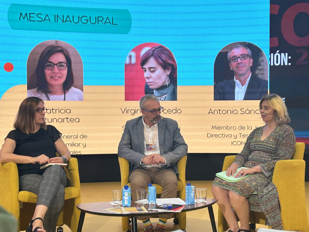 EAPNclm's tweet photo. 👉Comienza la mesa inaugural con @PBezunartea, del @MSocialGob , Virginia Carcedo, @Fundacion_ONCE y Antonio Sánchez, @ICONG_CALIDAD
#PremiosReco https://t.co/dq1r3O7Py5