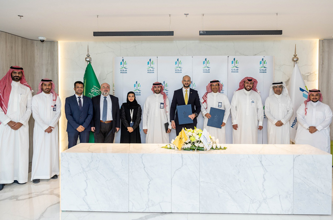@EvaPharma_ to set up pharmaceutical complex in Sudair In an agreement with Modon, EVA Pharma will attain a 50,517 sq m plot of land for its state-of-the-art research and manufacturing complex in the kingdom. Read more on tradearabia.com/news/IND_41386… #TradeArabia #pharma #saudiarabia