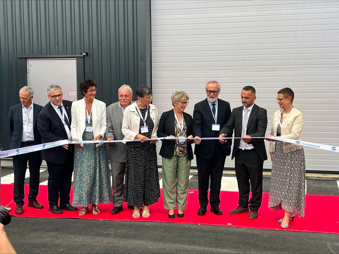 CroizierLaurent's tweet photo. J’ai eu le plaisir d’assister à l’inauguration des nouveaux locaux de Bourgogne Franche-Comté Signaux, Parc de l’Échange Eurespace à Chemaudin.
J’exprime à Bourgogne Franche-Comté Signaux, à Eridan Skana et l’ensemble des employés mes vœux de réussite. https://t.co/ao2y3ga8Zq