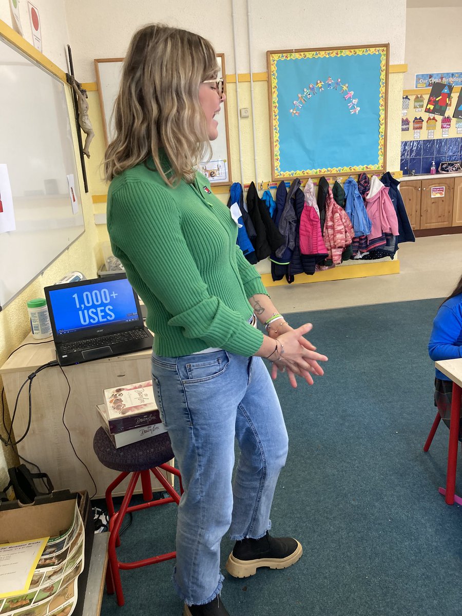 museumofci's tweet photo. Storm Agnes outside! A storm of curiosity & creativity within! #CoOffaly y’day for part 1 of our ‘Dante to Joyce’ pilot project exploring, celebrating #DanteAlighieri & #JamesJoyce with children in #Ireland & #Italy through English & Italian #Literature #Culture #Heritage https://t.co/r1Ai3QbnUU