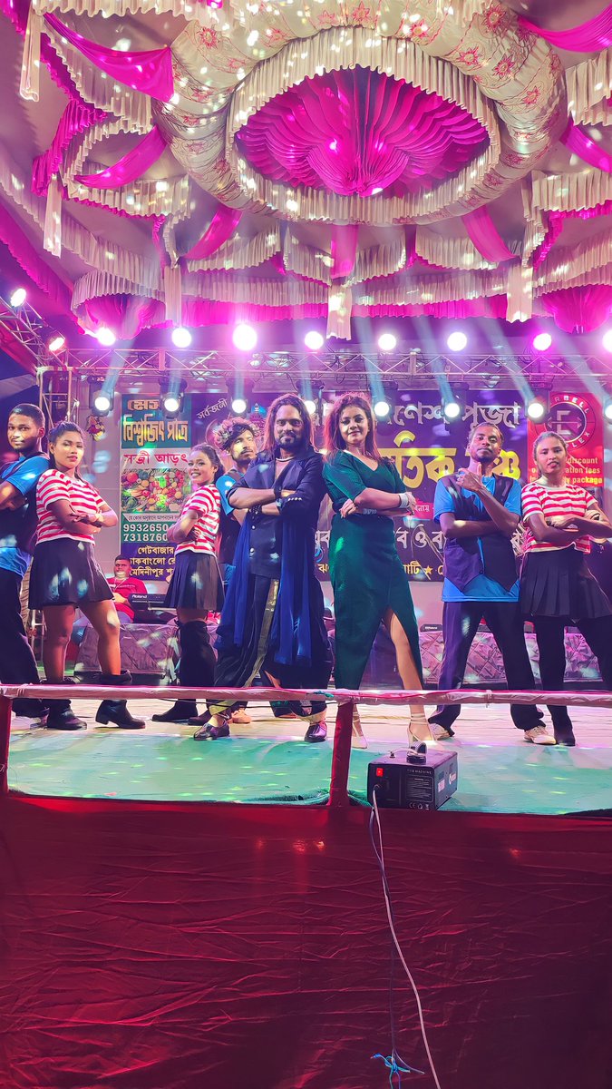 kailashjackson7's tweet photo. Amazing program was in medinipur (Bengal) for ganpati mahotsav &amp; thankyou so much all my lovely fans 🙏🙏 https://t.co/0miPVKXTXC