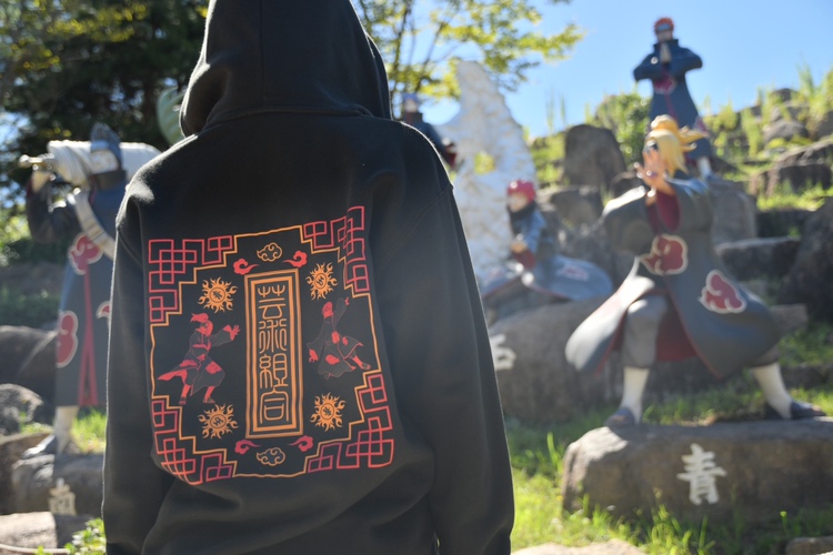 先日オンラインでも販売開始した SHINOBIZATO＋のトレーナー・パーカー 
