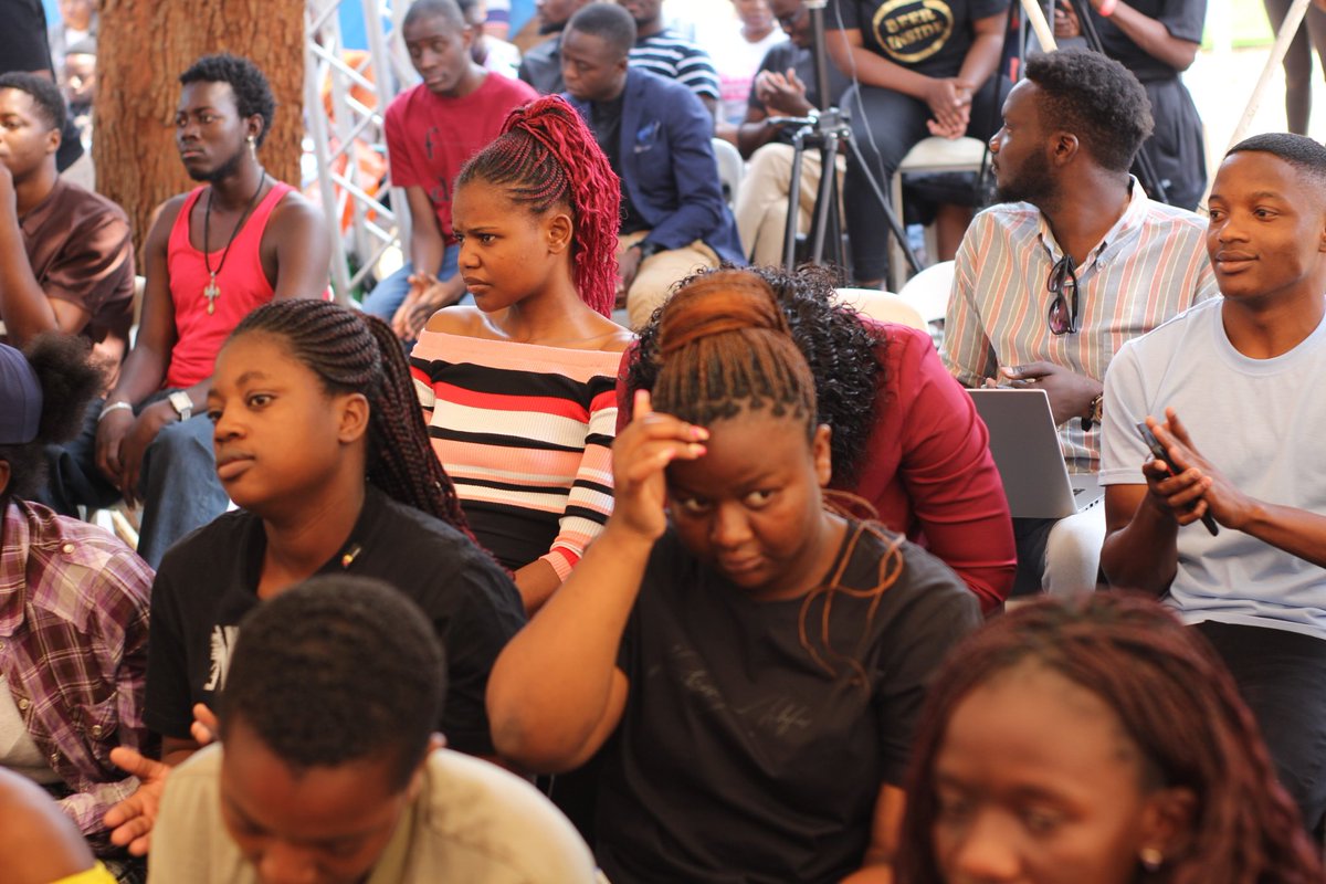 sourced_news's tweet image. Exciting session at #HubUnconference happening at @MotoRepublik! We are exploring how Artificial intelligence can combat #fakenews. Let&apos;s tackle misinformation together! #FakeNews #AI @MagambaNetwork @MunyaBloggo @ShokoFestival @ZUJOfficial @pressfreedom @jsnetzim @accountlabzw