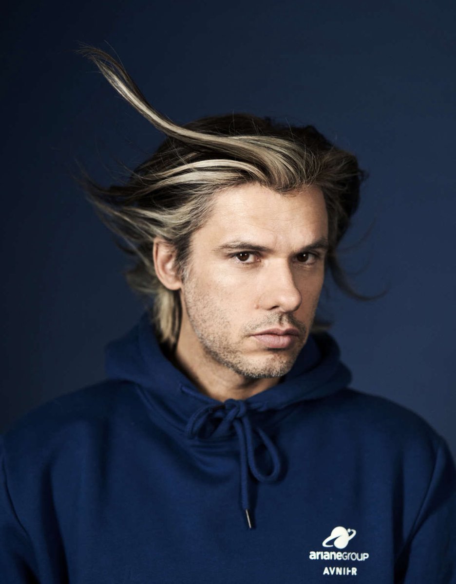 Punchline_Orel's tweet photo. 🚨 OrelSan et Sony se sont mis d’accord sur 2 NOUVEAUX ALBUMS et des projets multimédias. 

(@le_Parisien) https://t.co/lqsUSdAjf0
