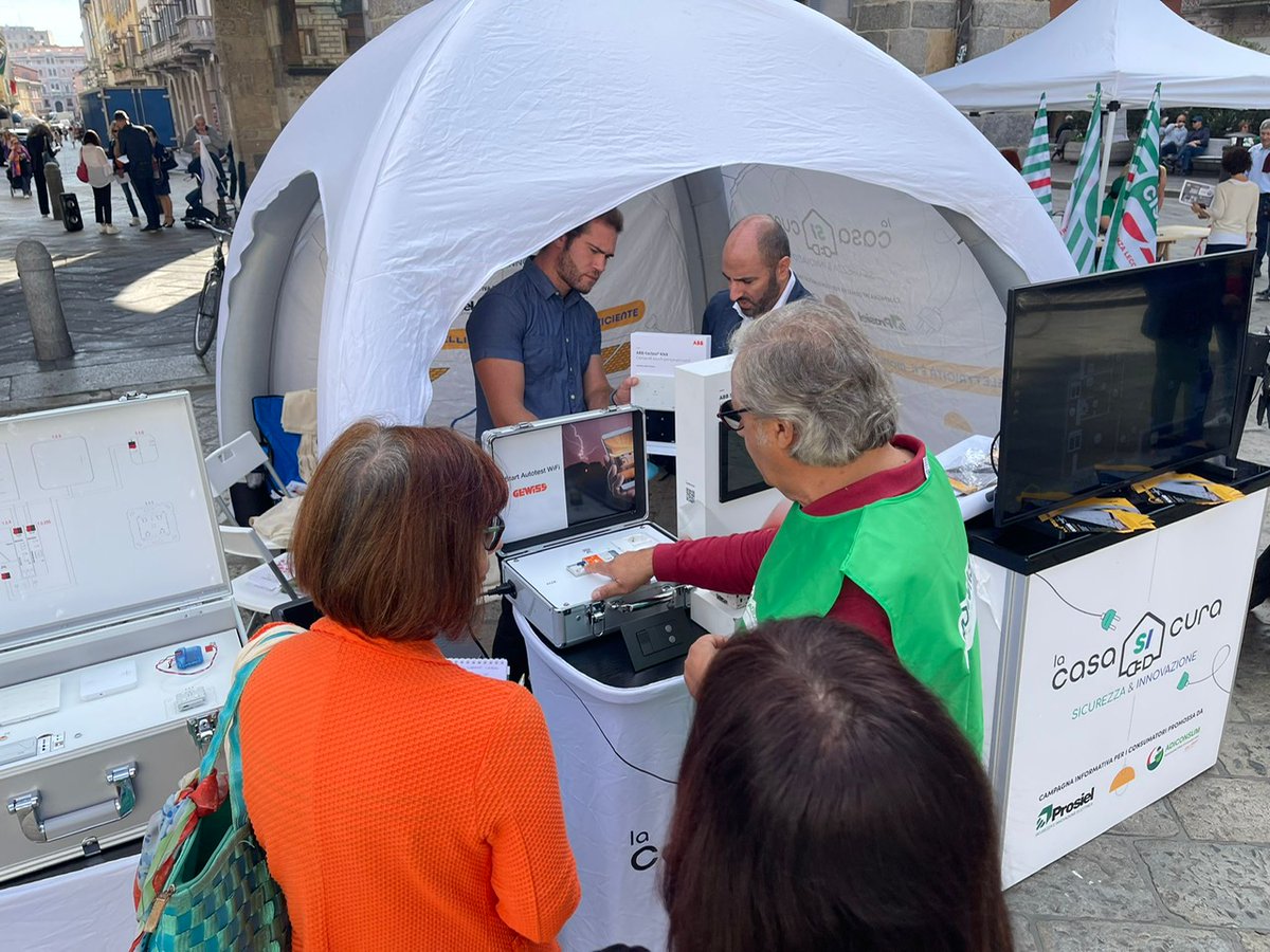 adiconsum's tweet photo. #28settembre Al Gazebo "La casa SI Cura" di #Adiconsum e #Prosiel si impara ad avere una #casa 
✅sicura
✅efficiente
✅risparmiosa
#Monza - Arengario - Piazza Roma ⏰9.30-13
https://t.co/VXz2jMK4nJ

#LCSC #casa #sicurezza #innovazione #risparmio #efficienza https://t.co/sInubK4gVI