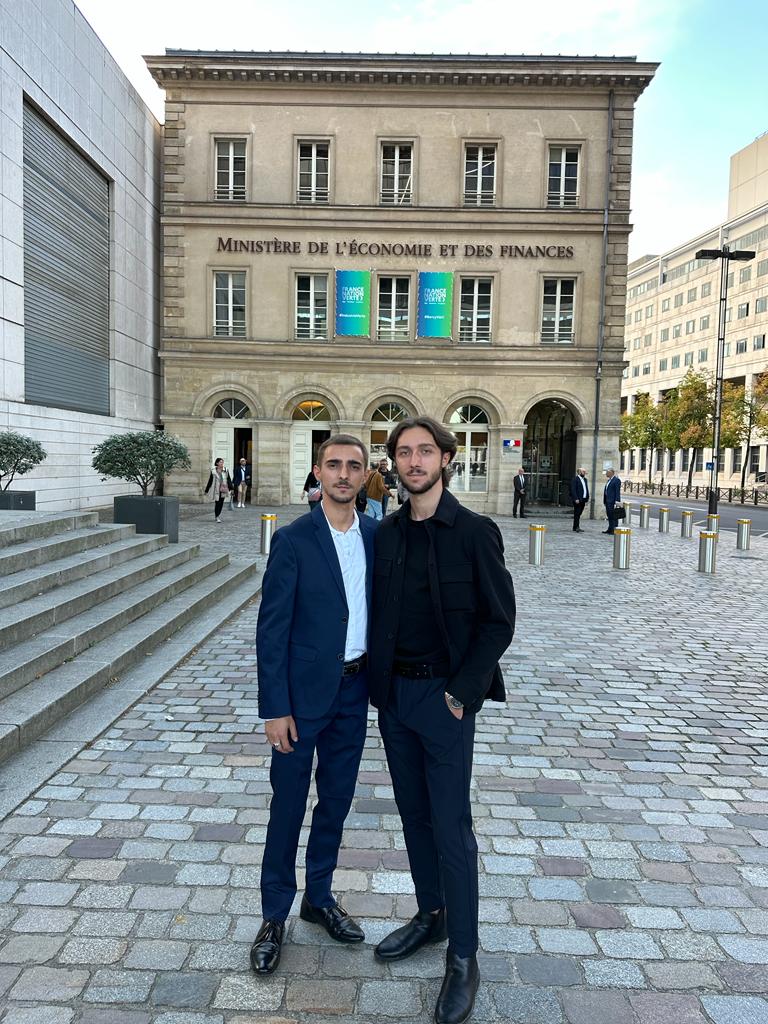 Linkpick au <a href="/Economie_Gouv/">Ministère de l'Économie et des Finances</a>  ! 🔥

Nous sommes honorés d'avoir été invités au 20e anniversaire de Graines de boss, un événement prestigieux qui s'est déroulé au Ministère de l'Économie et des Finances à Paris Bercy. 🎂

<a href="/Grainesdeboss/">rougier</a> #CAC40 #recrutements