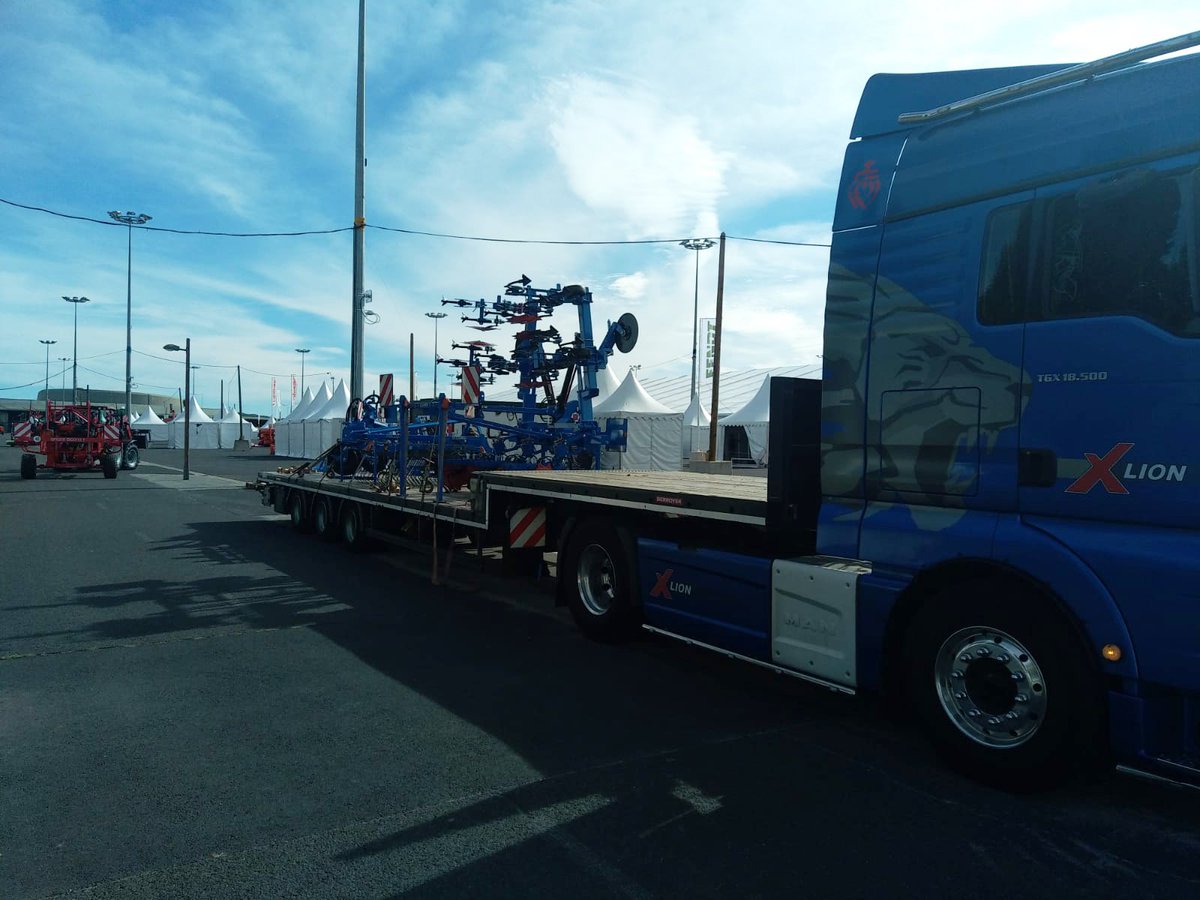 Carresas's tweet photo. 🇫🇷 Nos machines sont arrivées à Clermont Ferrand pour le salon @SommetdelElevage ! 🌿
#agriculturebio #machinismeagricole #carréagriculture #carresas #culture #agriculturebiologique #pressius #Prairial #kipline #salon #sommetdelelevage #clermontferrand #machinismeagricole https://t.co/TBD8IddQ4o