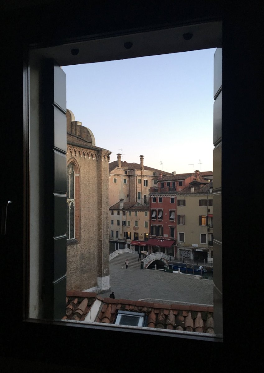 JillKerby's tweet photo. 2/ #MyRoomWithAView of the great #FrariBasilica #Venice @caldervenice @fabiani_roberto @PGJonesVenice @luisella_romeo https://t.co/zpnlWx4CzH