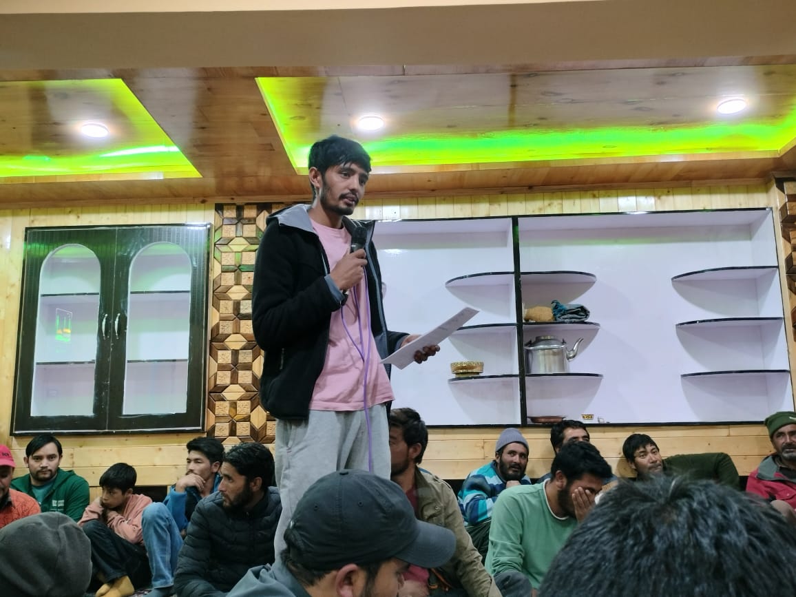 jtnladakh's tweet photo. MP JTN campaigns for @BJP4India's candidate Sh. @pashahassan72 in Tumail village at Sodh Constituency. They discussed vital local issues, urging villagers to vote for Sh. Hassan Pasha, ensuring progress and projects initiated by Sh. @narendramodi Ji.

#BJP4SodhConstituency https://t.co/RUnEdouP8q