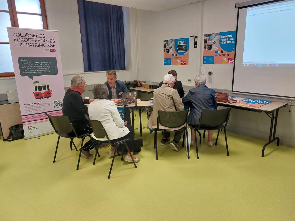 OJUBAN's tweet photo. Cette semaine à #Nantes, 350 retraités @GroupeSNCF accompagnés dans leurs usages du digital et du numérique.
Objectif : les accompagner vers l'autonomie pour voyager et faire leurs démarches administratives.
Merci aux équipes mobilisées : une belle solidarité à l’œuvre ! https://t.co/t4YJSpYrbR