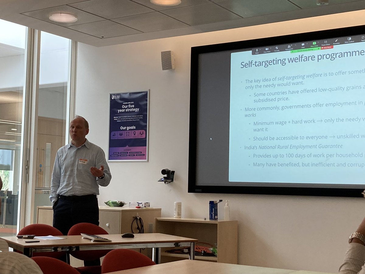 OU_CSGD's tweet photo. In countries dominated by the informal sector, delivering #SocialProtection programmes can be difficult. Erlend Berg proposes #PaidToLearn app-based solutions which can prevent corruption and lower administrative costs. https://t.co/QjWToDfkLf