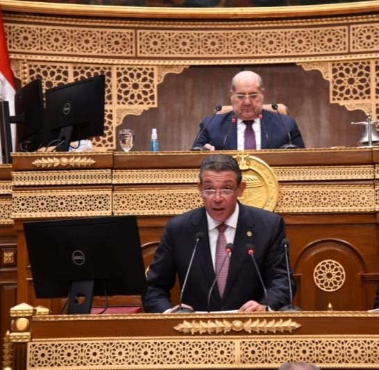 hazempresidency's tweet photo. تقدم اليوم الخميس الموافق ٢٨ سبتمبر ٢٠٢٣ المهندس حازم عمر رئيس حزب الشع�� الجمهوري باستقالته من مجلس الشيوخ، الذي كان يشغل بداخله منصب رئيس لجنة العلاقات الخارجية.
في إطار الاستعداد لتقدمه بأوراق ترشحه لانتخابات الرئاسة 2024
#المهندس_حازم_عمر  #حزب_الشعب_الجمهوري #مجلس_الشيوخ #مصر_أولًا_مصر_دائمًا #الانتخابات_الرئاسية