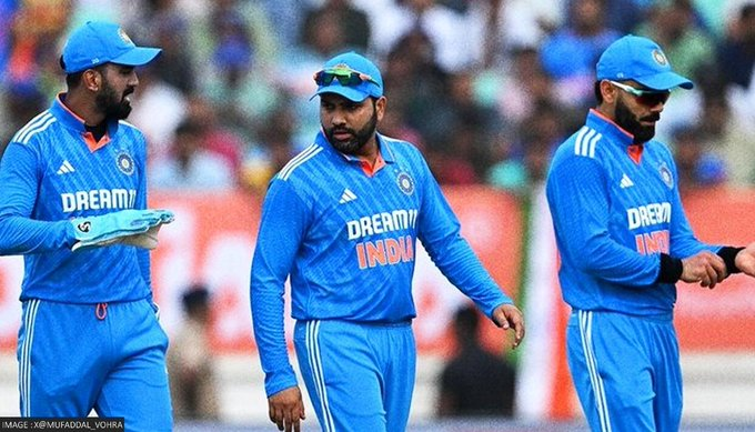 SaharaSamayNews's tweet image. विश्व कप से पहले टीम इंडिया के कप्तान रोहित शर्मा को कुछ सवालों के जवाब तलाशने होंगे ताकि आने वाले समय में टीम इंडिया के सामने मुश्किलें न उभरें

#INDvsAUS3rdODIMatch #INDvsAUS3rdODI #INDvsAUS #TeamIndia #CaptainRohitSharma #RohitSharma #WorldCup2023 #WorldCup