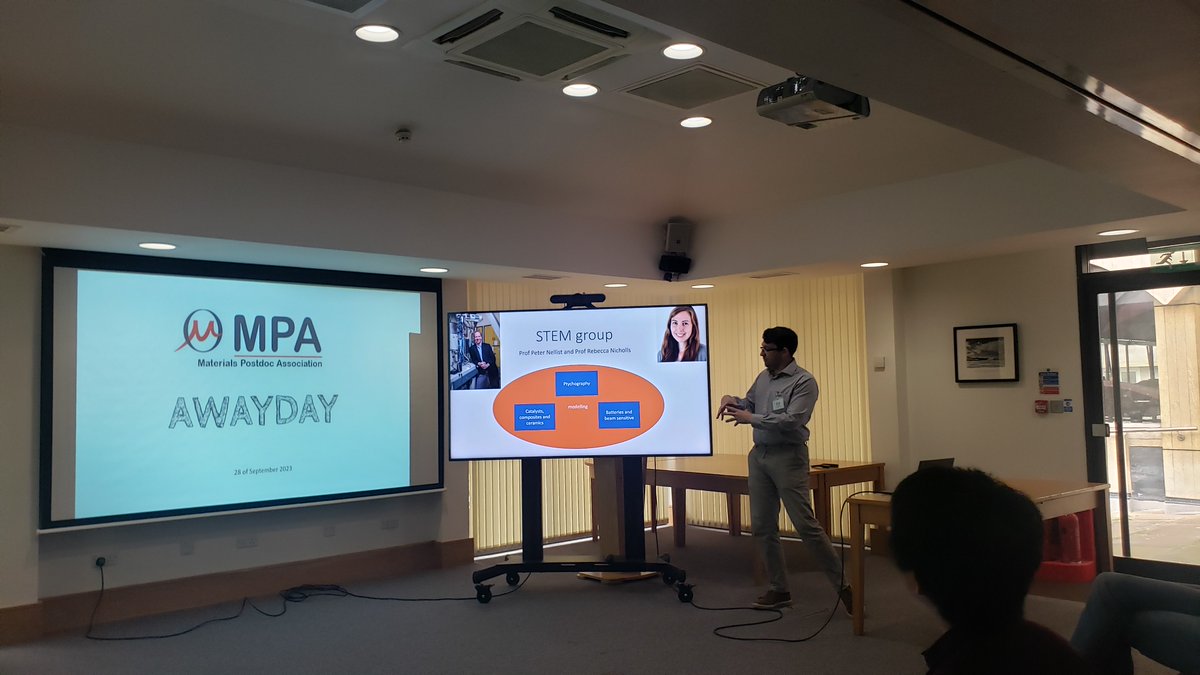 OxMaterialsPostdocs tweet media