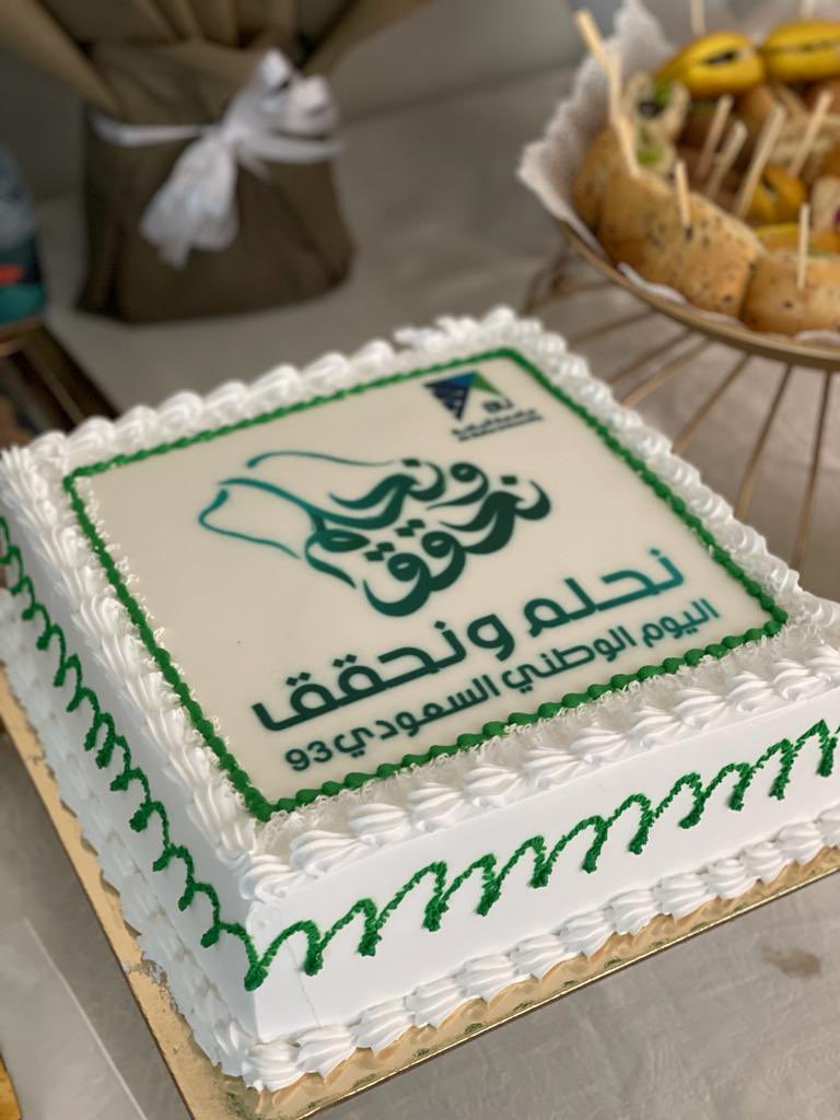 BahaUniversity's tweet photo. #تغطية | أقامت كلية الآداب والعلوم الإنسانية شطر الطالبات احتفاء بـ  #اليوم_الوطني_السعودي_93 بحضور سعادة وكيلة #جامعة_الباحة لشؤون الطالبات ووكيلة الكلية د.فاطمة السالمي ، واشتمل الحفل على لمحات تاريخية عن الوطن وقصائد شعرية باللغة العربية الفصحى و الإنجليزية، وحوار بين الماضي والحاضر، وتكريم الطالبات من ذوي شهداء الوطن إضافة عرض عدد من  اللوحات الفنية الوطنية . 
#اليوم_الوطني_السعودي_93 ا
#نحلم_ونحقق
#اليوم_الوطني_93_جامعة_الباحة