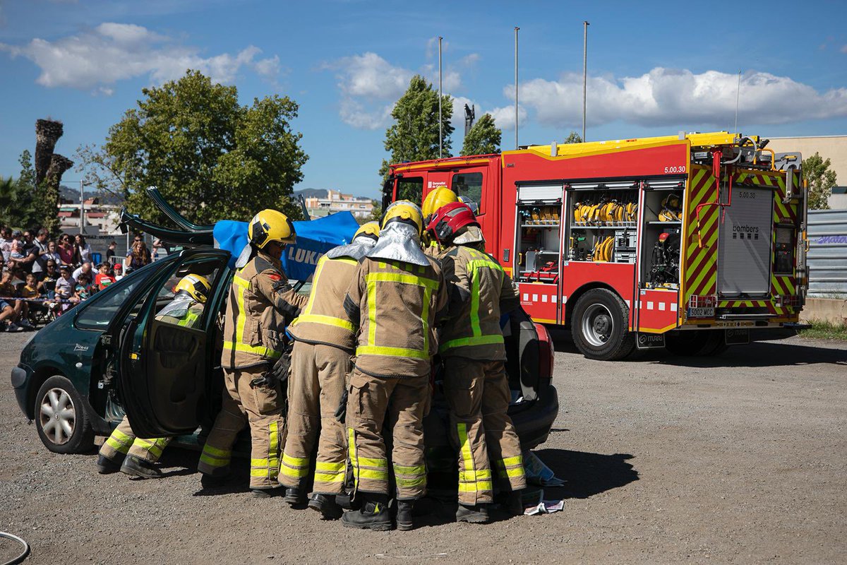 bombersSFE's tweet photo. Més fotografies de l'exhibició d'excarceració del passat diumenge 24 https://t.co/0wIvtpJc3D