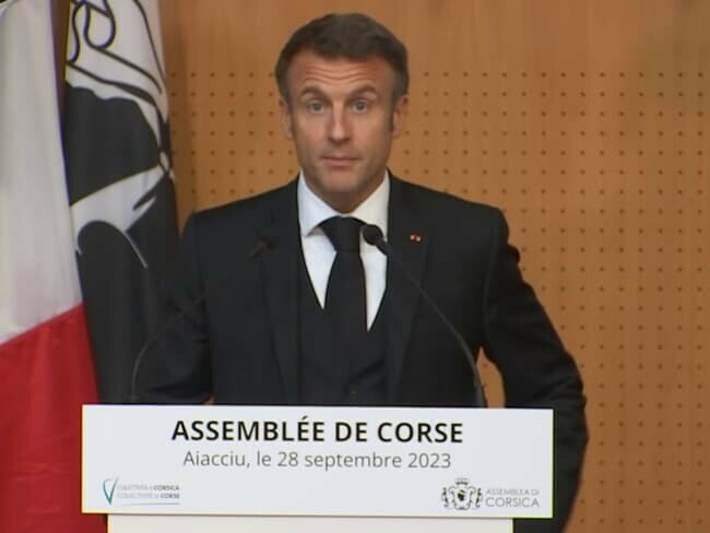 BFMTV's tweet image. 🔴 ALERTE INFO 
Emmanuel Macron propose "l'entrée de la Corse dans notre Constitution"
bfmtv.com/politique/elys…