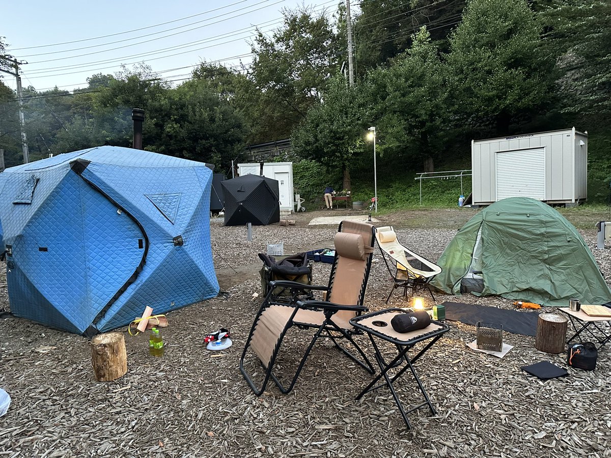 無理矢理休み作って久々のソロキャンプ

テントサウナデビューしました

外でコーヒー淹れたいがために始めたソロキャンなのに

コーヒーミル忘れました