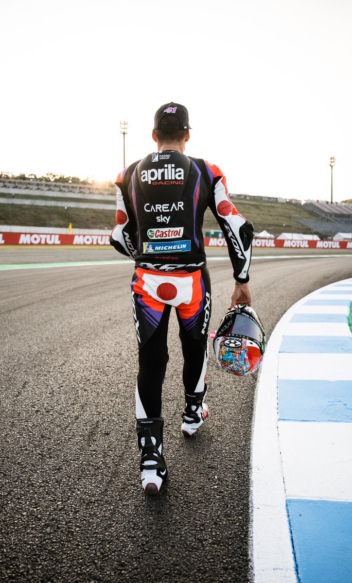 AleixEspargaro's tweet photo. Motegi, Japan. https://t.co/TK1jUk7t6r