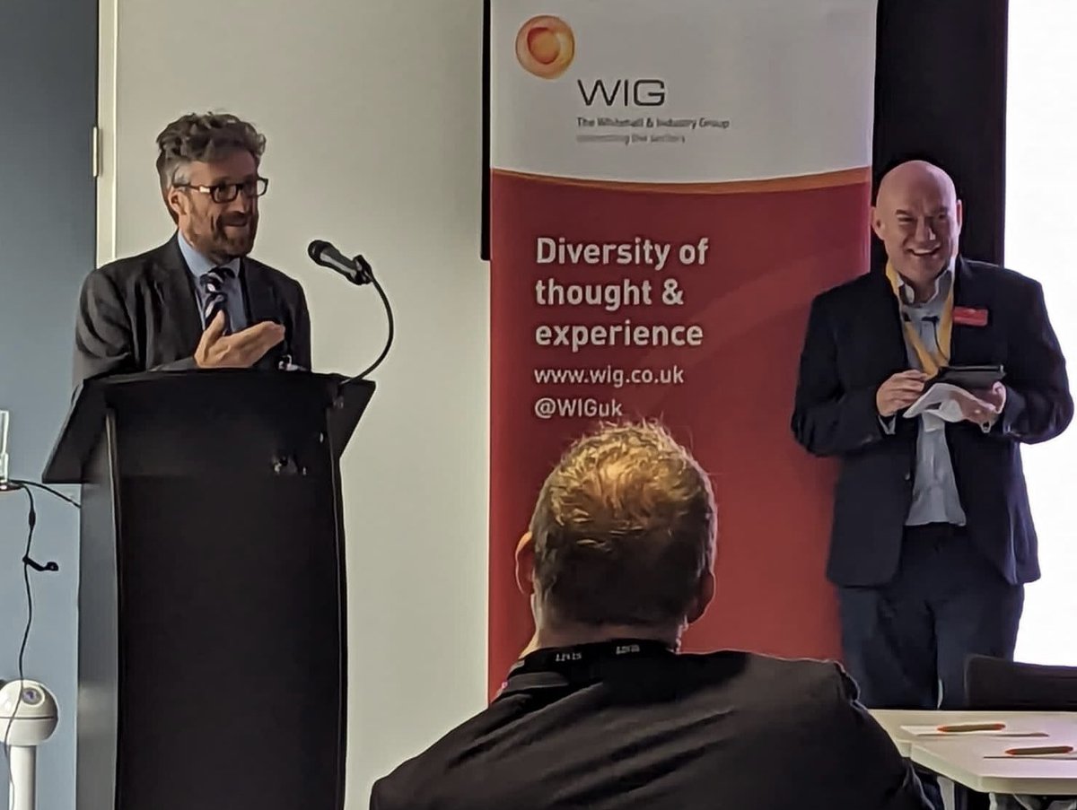 Brilliant @wiguk breakfast with Frank Bowley from Unit for Future Skills @educationgovuk - with great cross-sector dialogue on mapping skills & economic opportunities, diversity, AI, green skills, trade skills & welding! Many thanks to @CapitaPlc for hosting #collaborationatwork