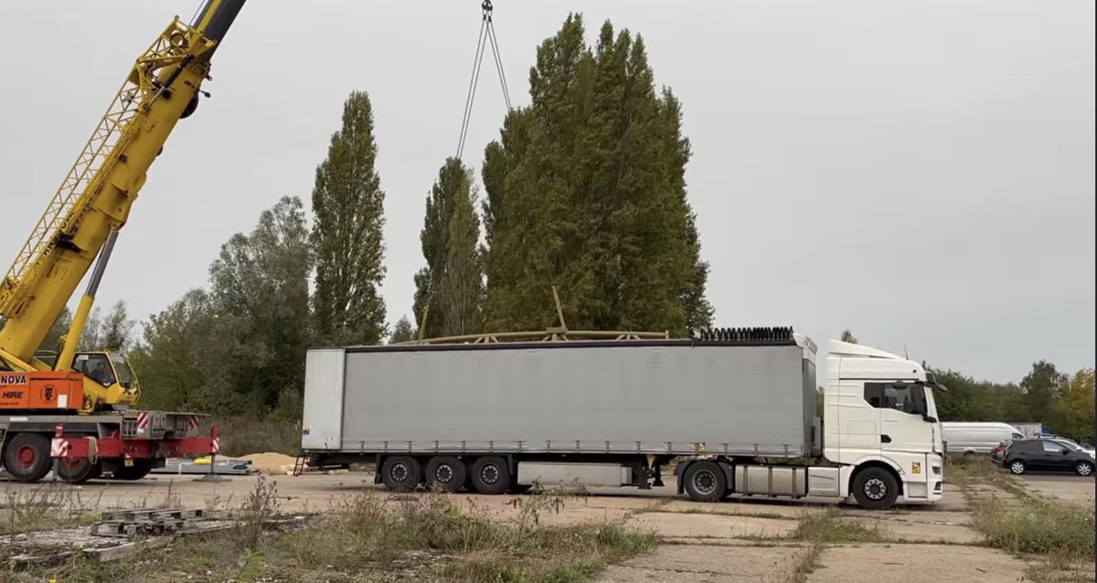 AttractionSc's tweet photo. Project Exodus track is here! 

The first two pieces of track for the 2024 Mack Hypercoaster have arrived onsite at @THORPEPARK. 

This huge milestone was shared by the park in a post to their passholder group. 

Are you a fan of the gold colour? https://t.co/3JLgP39dpS