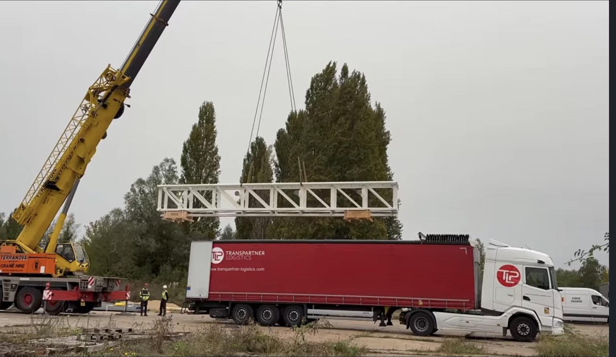 AttractionSc's tweet photo. Project Exodus track is here! 

The first two pieces of track for the 2024 Mack Hypercoaster have arrived onsite at @THORPEPARK. 

This huge milestone was shared by the park in a post to their passholder group. 

Are you a fan of the gold colour? https://t.co/3JLgP39dpS