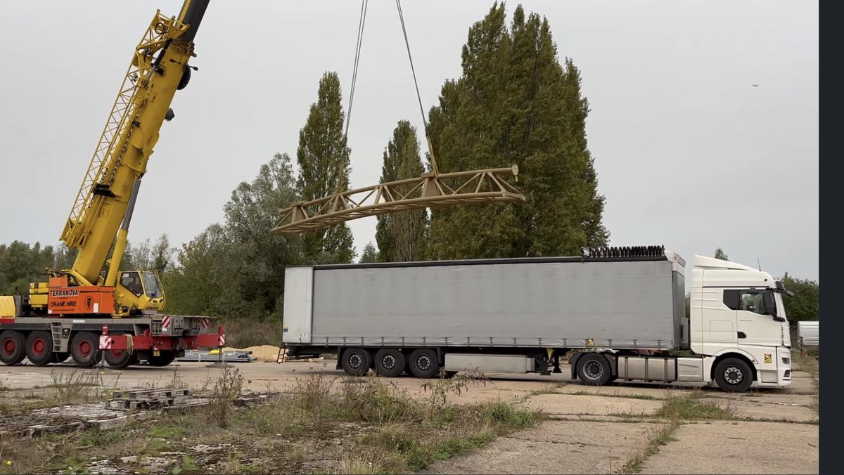 AttractionSc's tweet photo. Project Exodus track is here! 

The first two pieces of track for the 2024 Mack Hypercoaster have arrived onsite at @THORPEPARK. 

This huge milestone was shared by the park in a post to their passholder group. 

Are you a fan of the gold colour? https://t.co/3JLgP39dpS