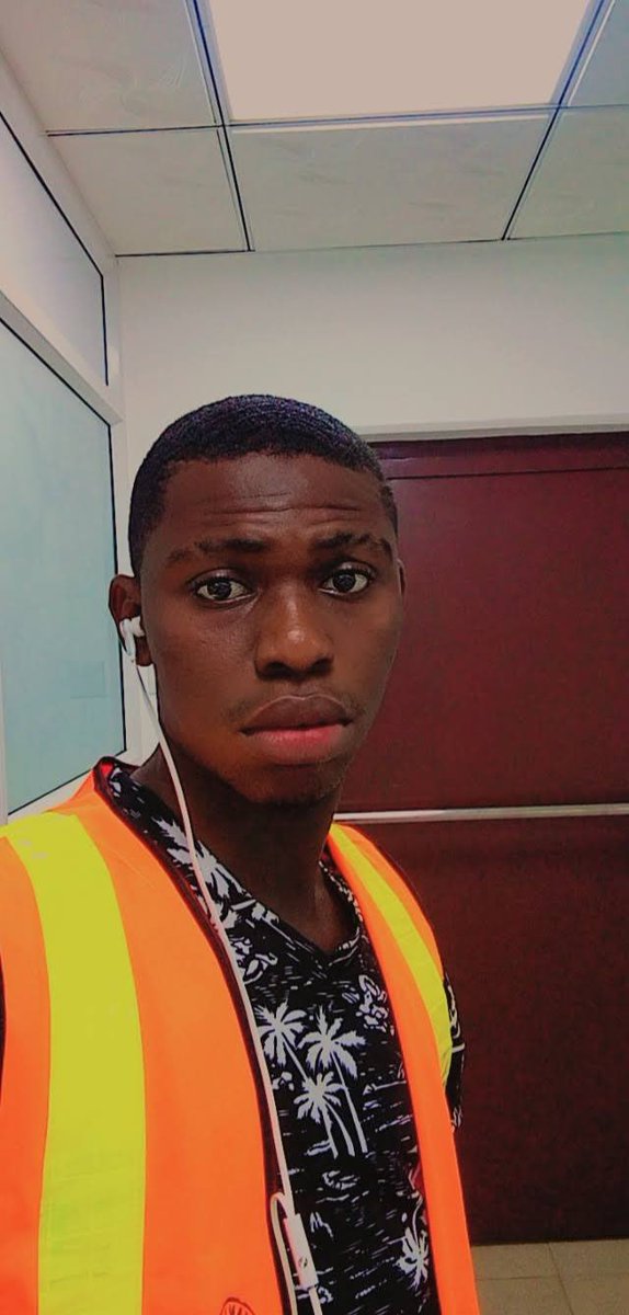 Immanuel_dera's tweet photo. @phoebeodekina Normally nobody ugly
❤️✅ https://t.co/8eKF9iSFyE